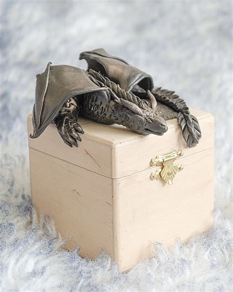 dragon ring holder